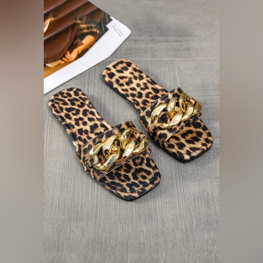 Leopard Print Gold Chain Slide Sandals Square Toe Flat Slip-On NWT - Picture 3 of 6